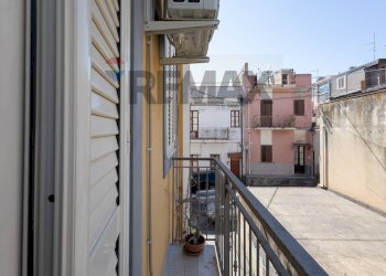 Balcone - Casa indipendente Via Tenente Platania
 
51, Motta Sant'Anastasia - foto 10