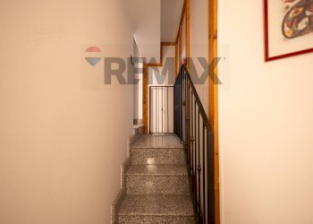 Scale - Casa indipendente Via Tenente Platania
 
51, Motta Sant'Anastasia - foto 18