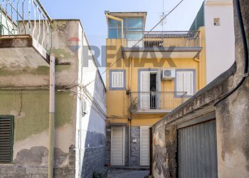 Edificio all\'aperto - Casa indipendente Via Tenente Platania
 
51, Motta Sant'Anastasia - foto 30