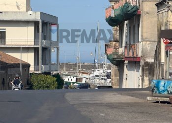 Edificio all\'aperto - Quadrilocale via circumvallazione
 
8, Riposto - foto 2