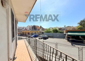 Balcone - Quadrilocale via circumvallazione
 
8, Riposto - foto 13