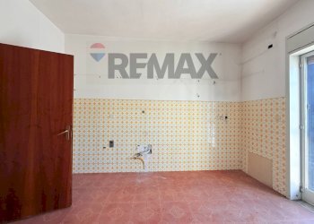 Stanza vuota - Quadrilocale via circumvallazione
 
8, Riposto - foto 25
