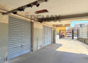 Terrazza - Quadrilocale via circumvallazione
 
8, Riposto - foto 32