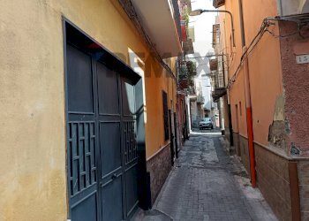 Edificio all\'aperto - Two-room apartment via Buglio
 
21, Adrano - photo 2