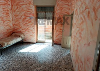 Camera / camera da letto - Two-room apartment via Buglio
 
21, Adrano - photo 8