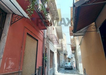 Edificio all\'aperto - Two-room apartment via Buglio
 
21, Adrano - photo 26