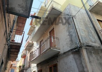Edificio all\'aperto - Two-room apartment via Buglio
 
21, Adrano - photo 28