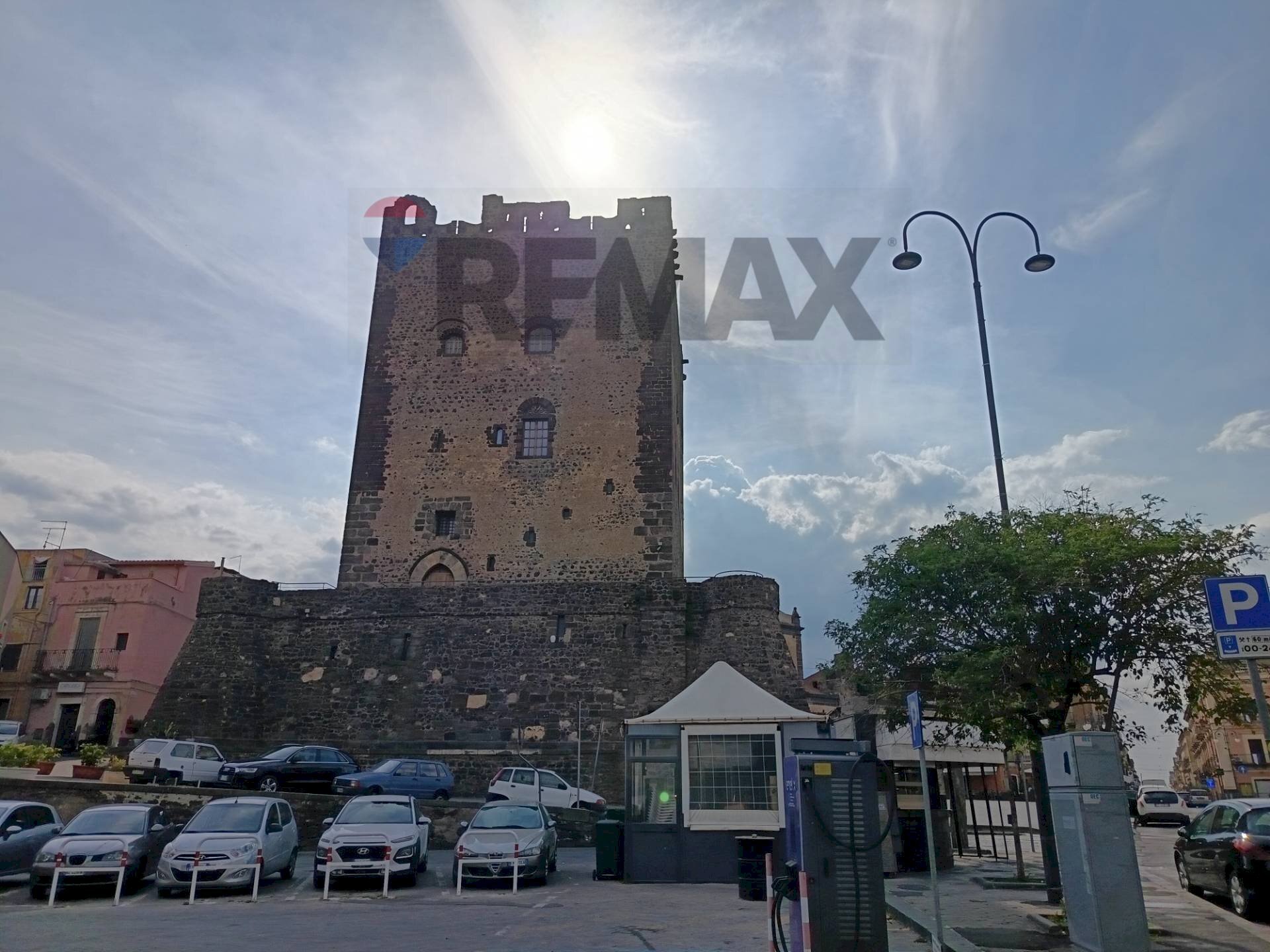 Edificio all\'aperto - Bilocale Via Buglio
 
21, Adrano - foto 1