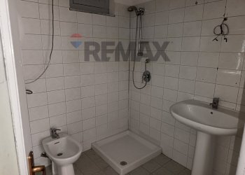 Bagno - Two-room apartment Via Buglio
 
21, Adrano - photo 17