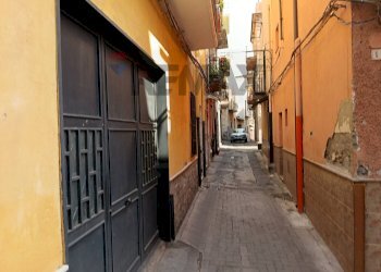 Edificio all\'aperto - Two-room apartment Via Buglio
 
21, Adrano - photo 24