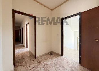Hall / corridoio - Appartamento via circumvallazione
 
8, Riposto - foto 35