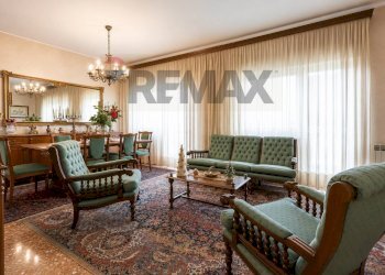 Soggiorno - Quadrilocale Viale Marco Polo
 
50, Catania - foto 3