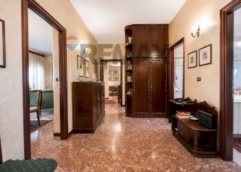 Hall / corridoio - Quadrilocale Viale Marco Polo
 
50, Catania - foto 10