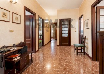 Hall / corridoio - Quadrilocale Viale Marco Polo
 
50, Catania - foto 11