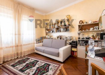 Soggiorno - Quadrilocale Viale Marco Polo
 
50, Catania - foto 14
