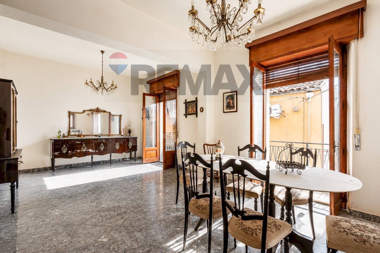 Sala da pranzo - Casa indipendente via Guglielmo Marconi
30, Aci Sant'Antonio - foto 3