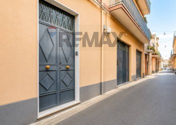 Edificio all\'aperto - Casa indipendente via Guglielmo Marconi
 
30, Aci Sant'Antonio - foto 1