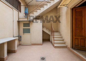 Scale - Casa indipendente via Guglielmo Marconi
 
30, Aci Sant'Antonio - foto 17