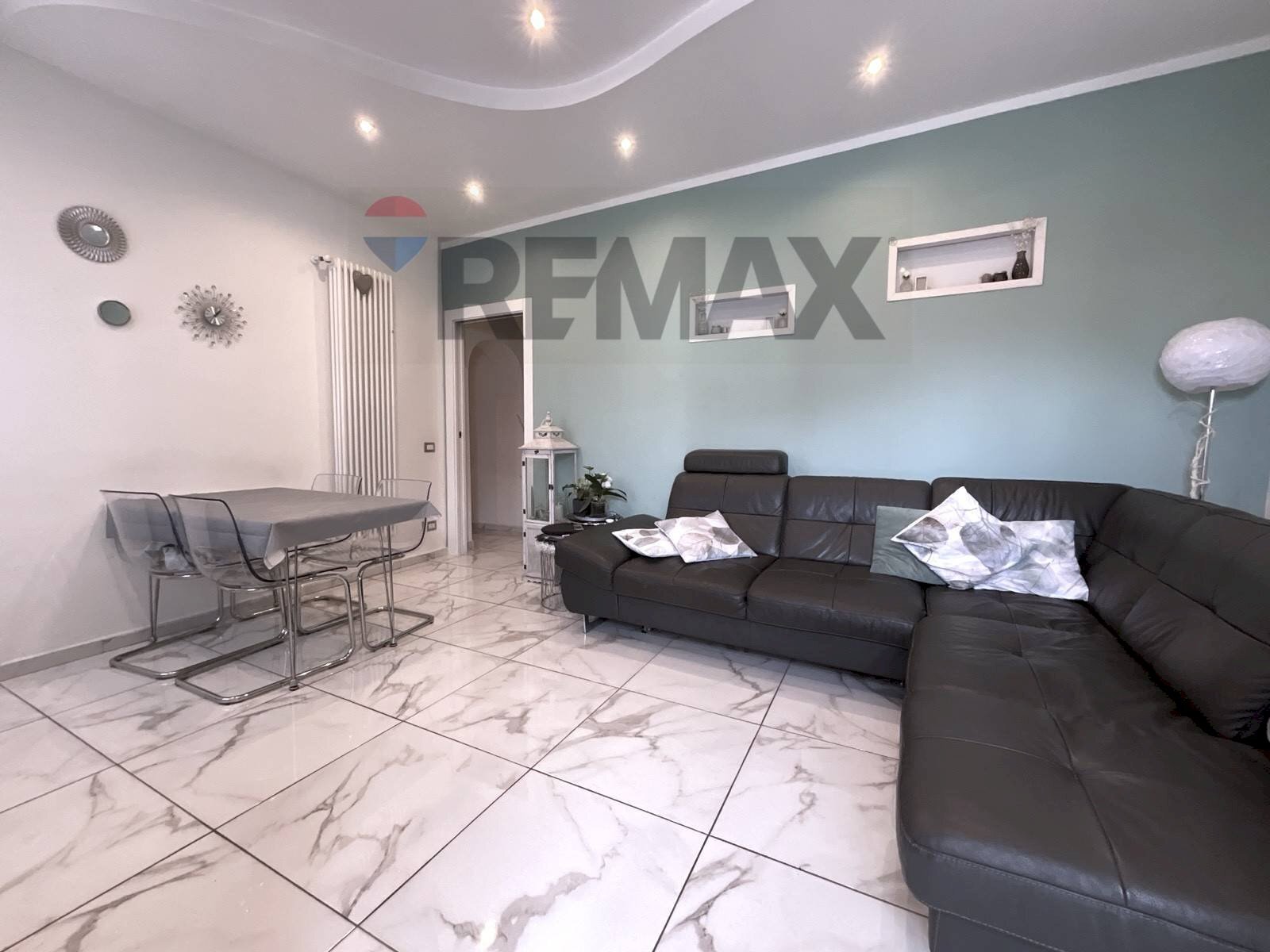 Soggiorno - Four-room apartment Via S.Michele del Carso, 10
10, Pogliano Milanese - photo 2