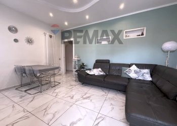 Soggiorno - Four-room apartment Via S.Michele del Carso, 10
10, Pogliano Milanese - photo 2