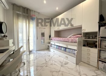 Camera / camera da letto - Four-room apartment Via S.Michele del Carso, 10
10, Pogliano Milanese - photo 10