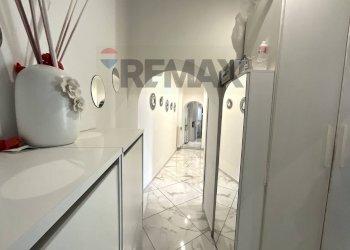 Hall / corridoio - Four-room apartment Via S.Michele del Carso, 10
10, Pogliano Milanese - photo 13
