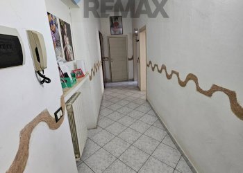 Hall / corridoio - Four-room apartment Piombino - photo 8