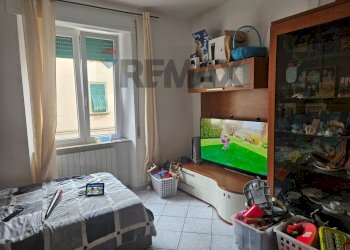 Camera / camera da letto - Four-room apartment Piombino - photo 9