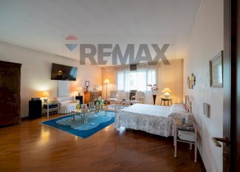 Camera / camera da letto - Casa semi indipendente VIA VITTORIO ALFIERI
10, Porto Mantovano - foto 52