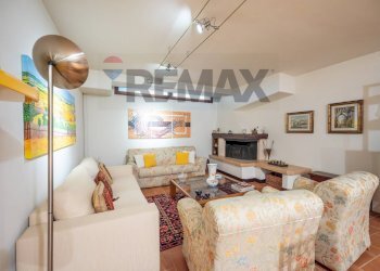 Soggiorno - Casa semi indipendente VIA VITTORIO ALFIERI
10, Porto Mantovano - foto 67