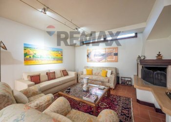 Soggiorno - Casa semi indipendente VIA VITTORIO ALFIERI
10, Porto Mantovano - foto 68
