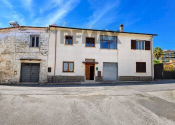 Casa all\'aperto - Casa semi indipendente via Camillo B. Cavour
 
45, Pietramelara - foto 3