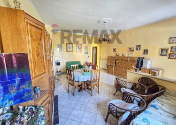 Sala da pranzo - Casa semi indipendente via Camillo B. Cavour
 
45, Pietramelara - foto 15