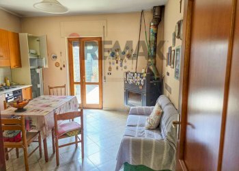 Sala da pranzo - Casa semi indipendente via Camillo B. Cavour
 
45, Pietramelara - foto 23