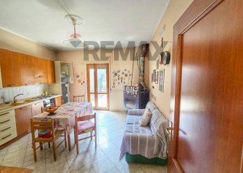 Sala da pranzo - Casa semi indipendente via Camillo B. Cavour
 
45, Pietramelara - foto 24