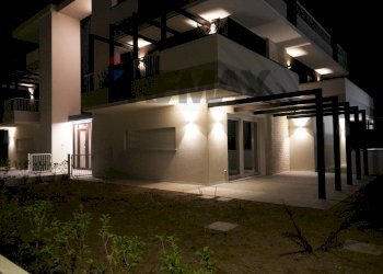 Edificio all\'aperto - Four-room apartment Castelfranco Veneto - photo 27