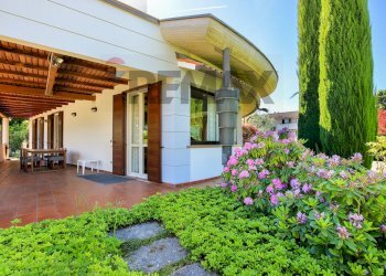 Casa all\'aperto/porticato - Villa Don Giovanni Minzoni
 
12, Capriate San Gervasio - photo 8