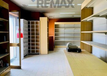 Ricezione / Lobby - Shop giuseppe mazzini
4, Tresignana - photo 6