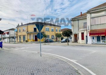 Edificio all\'aperto - Shop giuseppe mazzini
4, Tresignana - photo 8