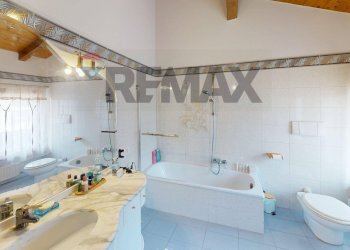 Bagno - Independent house Via Rivinal
 
11, Belluno - photo 9