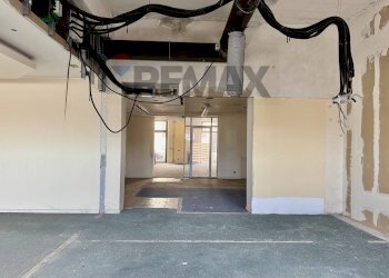 Parcheggio - Ufficio Via Guglielmo Marconi
26-28, Ancona - foto 31