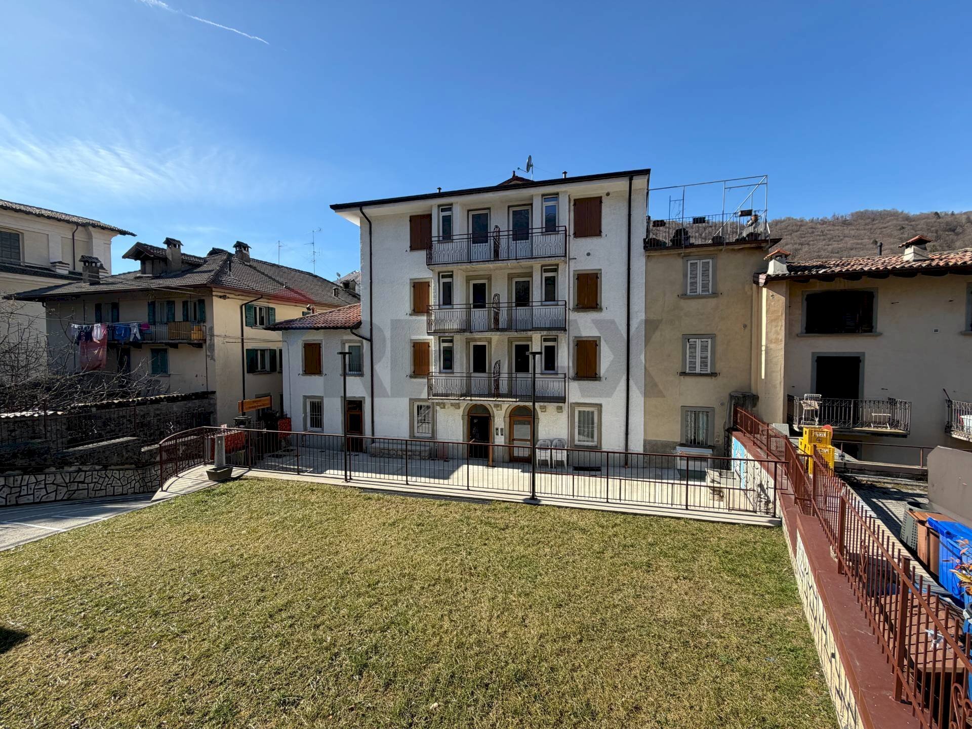 Edificio all\'aperto - Semi-detached house via caneva
 
1, Serina - photo 1