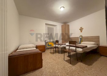 Camera / camera da letto - Semi-detached house via caneva
 
1, Serina - photo 11
