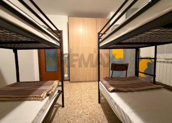 Camera / camera da letto - Semi-detached house via caneva
 
1, Serina - photo 13