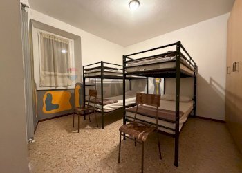 Camera / camera da letto - Semi-detached house via caneva
 
1, Serina - photo 19
