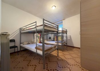 Camera / camera da letto - Independent house via caneva
 
1, Serina - photo 33