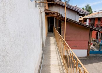Balcone - Casa semi indipendente via Tosalli
 
38, Fara Novarese - foto 6