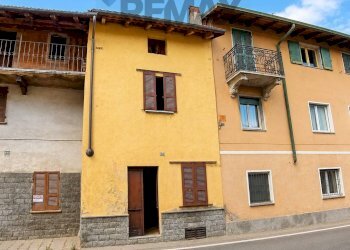 Edificio all\'aperto - Casa semi indipendente via Tosalli
 
38, Fara Novarese - foto 24