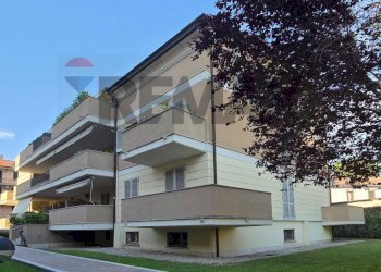 Edificio all\'aperto - Trilocale via Ambrogio da Fossano
 
34, Pavia - foto 33