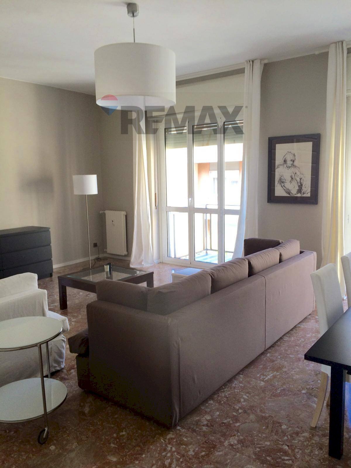 Soggiorno - Three-room apartment via cavallini
 
2, Pavia - photo 1